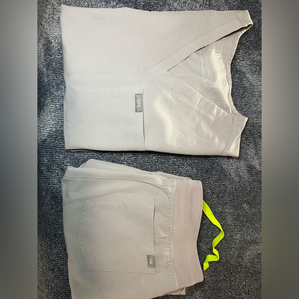 Catarina top, petite Zamora joggers, lightly worn can’t remember exact color